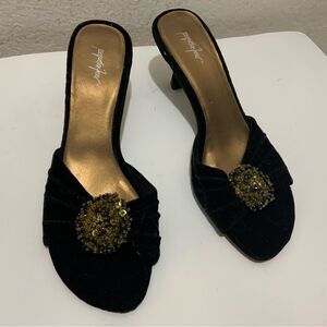 Jacqueline Ferrar women shoes size 7.5 black velvet with sequin and bead detail